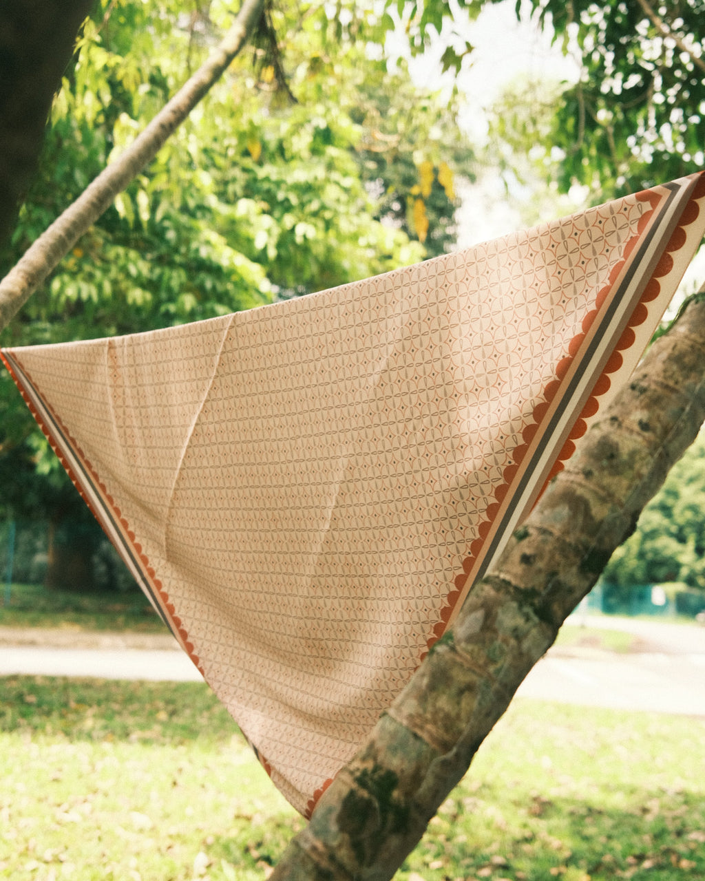 Leora in Vanilla Silk